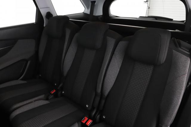 Peugeot 5008 image 8