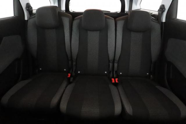 Peugeot 5008 image 2