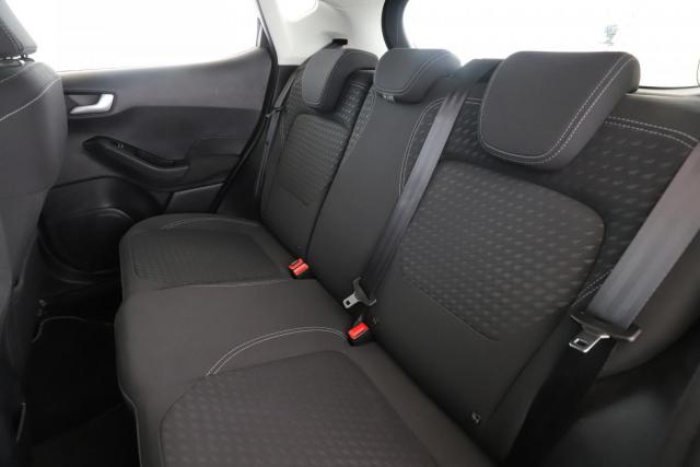 Ford Fiesta image 9