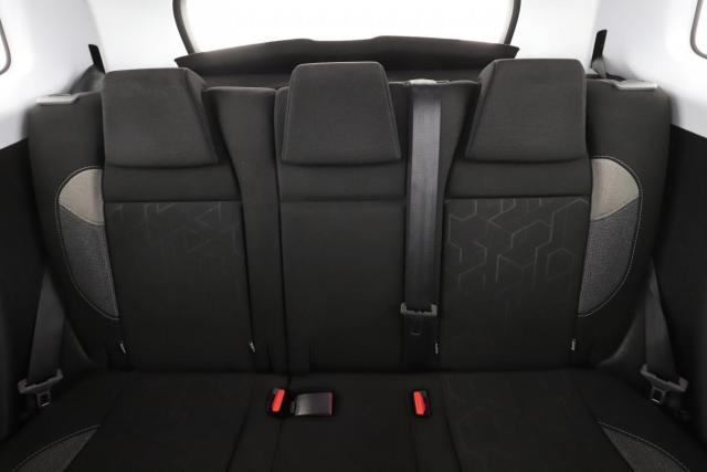Peugeot 2008 image 3