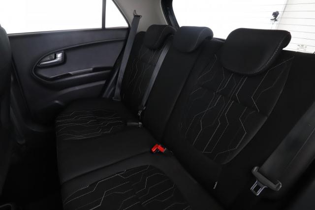 Kia Picanto image 7