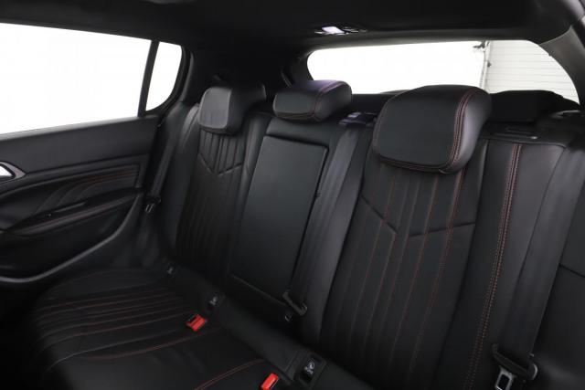 Peugeot 308 image 2