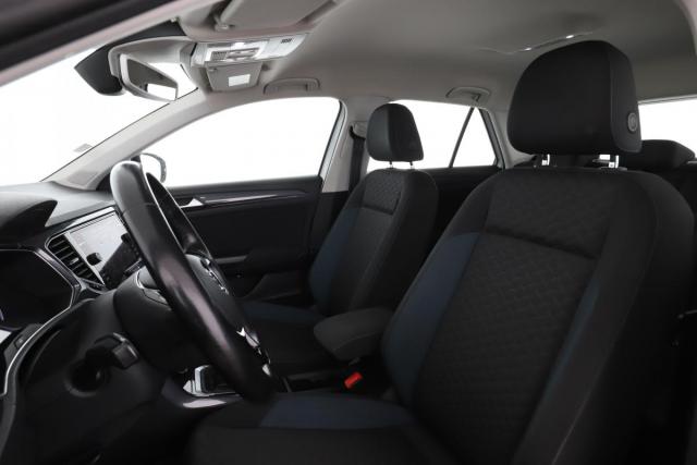 Volkswagen T-Roc image 6