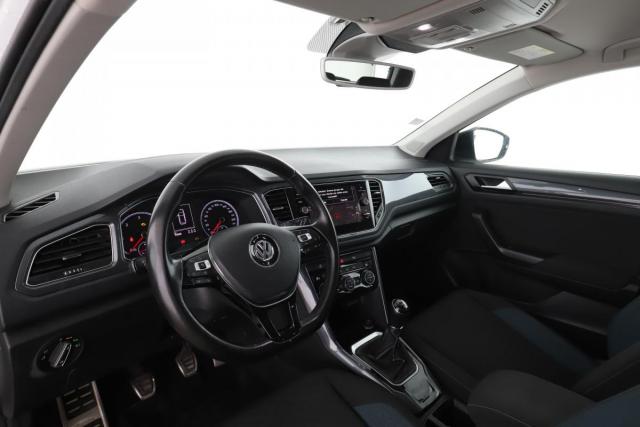 Volkswagen T-Roc image 9