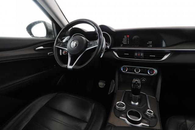 Alfa Romeo Stelvio image 4