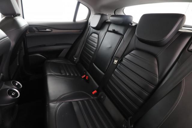 Alfa Romeo Stelvio image 1