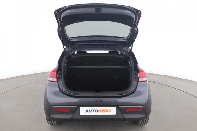 Kia Rio image 9