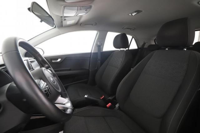 Kia Rio image 4
