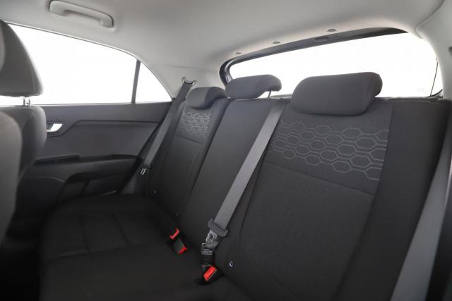 Kia Rio image 7
