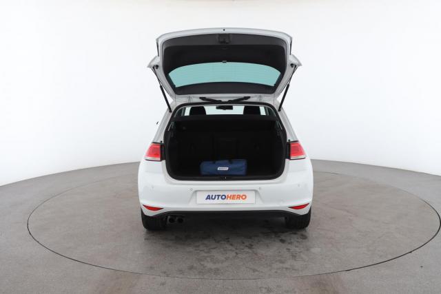 Volkswagen Golf image 2