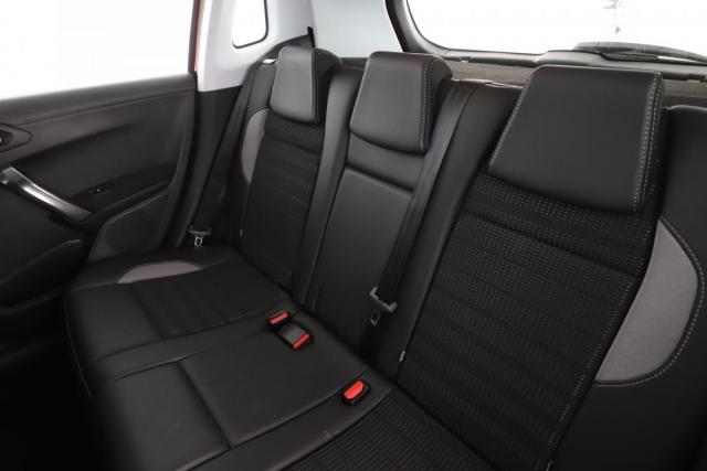 Peugeot 2008 image 9