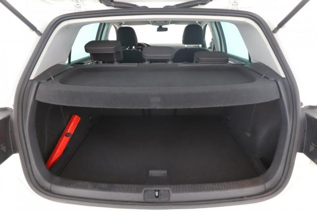 Volkswagen Golf image 1