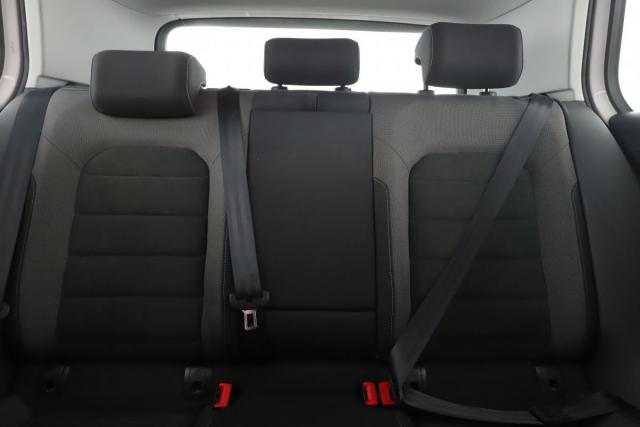 Volkswagen Golf image 4