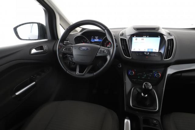 Ford C-Max image 8