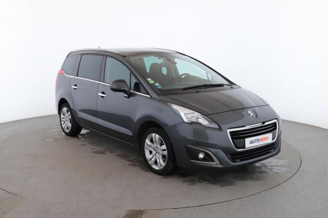 Peugeot 5008 image 1