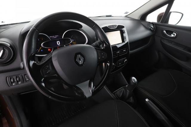 Renault Clio Estate image 9