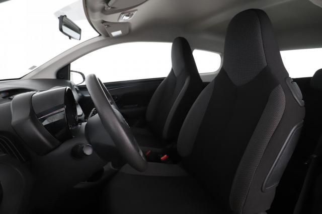 Peugeot 108 image 1