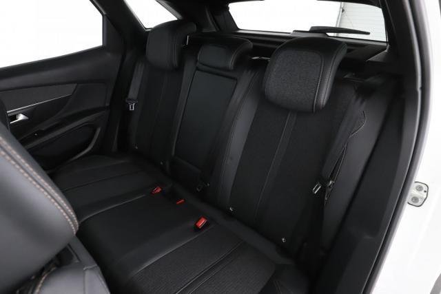Peugeot 3008 image 1