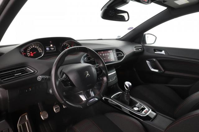 Peugeot 308 image 2