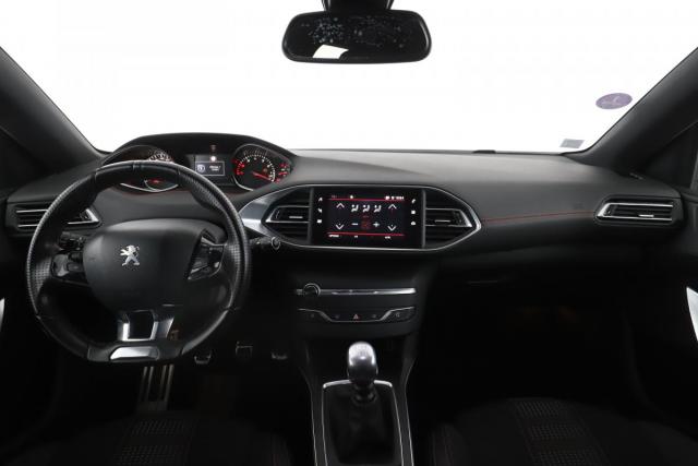 Peugeot 308 image 9