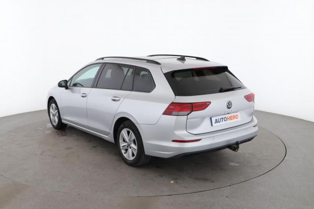 Volkswagen Golf image 9