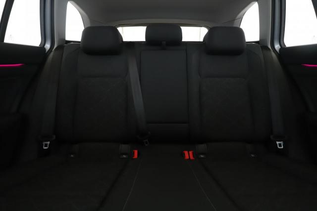 Volkswagen Golf image 7