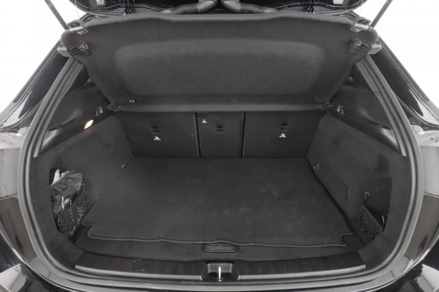 Mercedes Benz Gla image 3