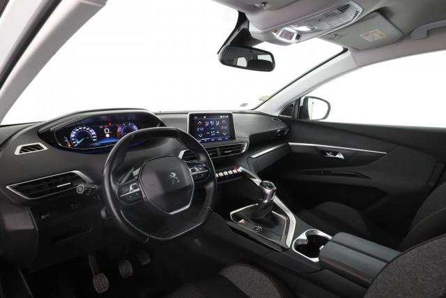 Peugeot 5008 image 1