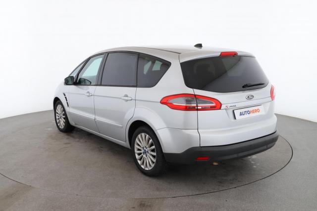 Ford S-Max image 1