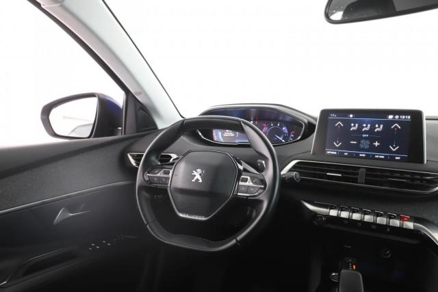 Peugeot 3008 image 8