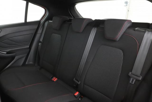 Ford Focus image 2