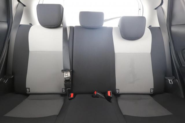 Toyota Yaris image 2