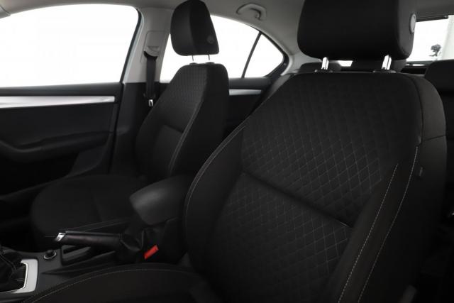 Skoda Octavia image 5
