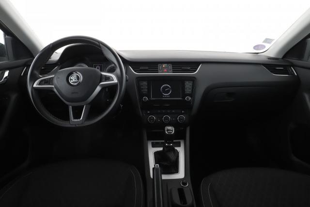 Skoda Octavia image 4