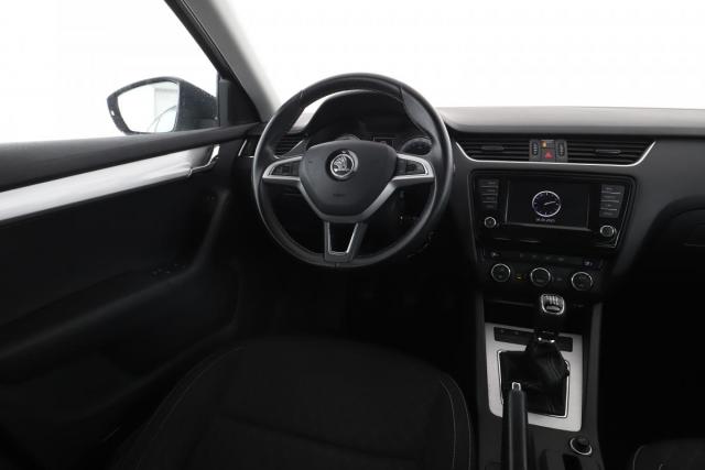 Skoda Octavia image 9