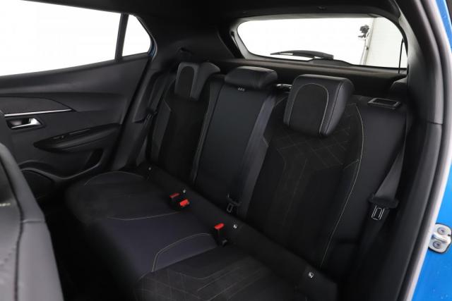 Peugeot 2008 image 7