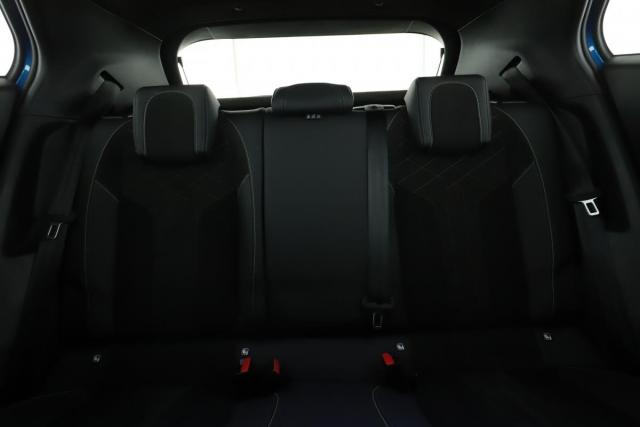 Peugeot 2008 image 2
