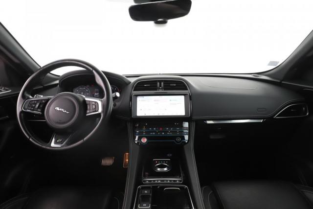 Jaguar F-Pace image 5