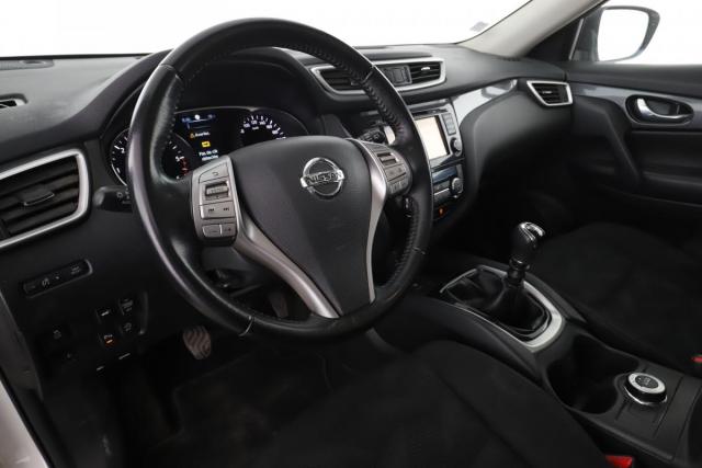 Nissan X-Trail image 2