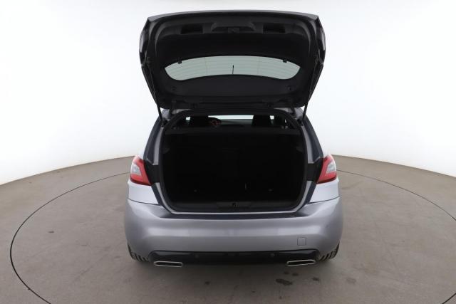 Peugeot 308 image 2