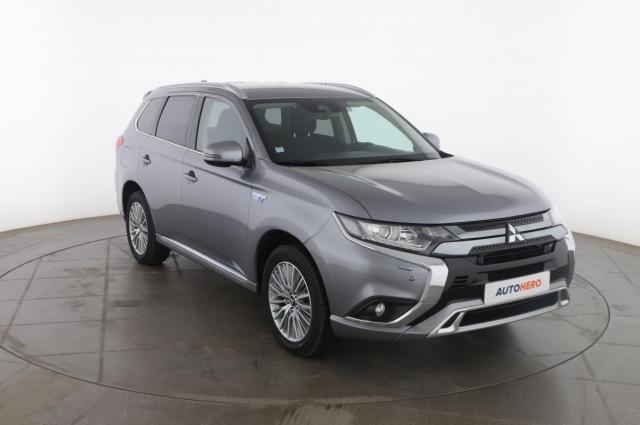 Mitsubishi Outlander image 2