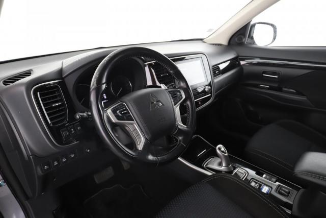 Mitsubishi Outlander image 5