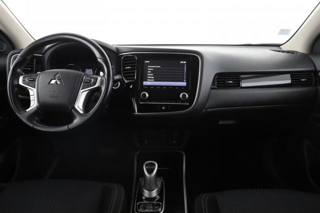 Mitsubishi Outlander image 1