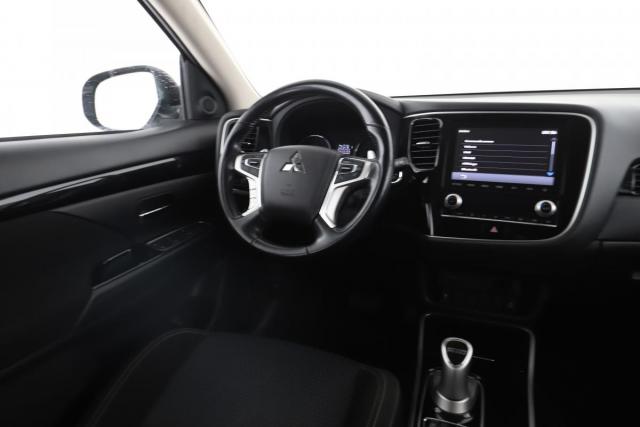 Mitsubishi Outlander image 3