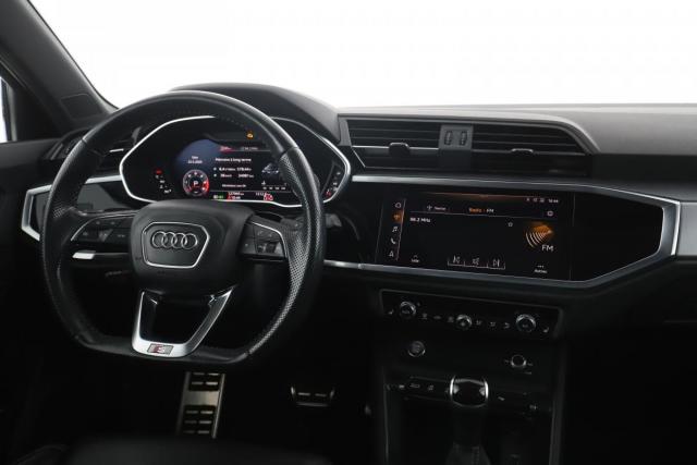 Audi Q3 image 8