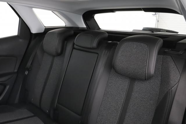 Peugeot 3008 image 2
