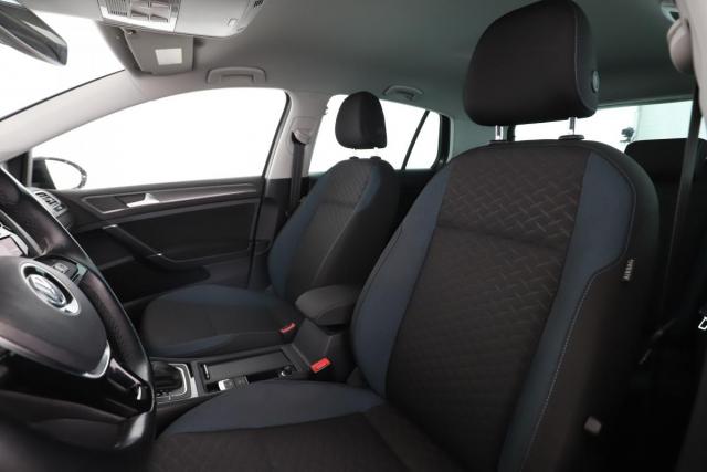 Volkswagen Golf image 6