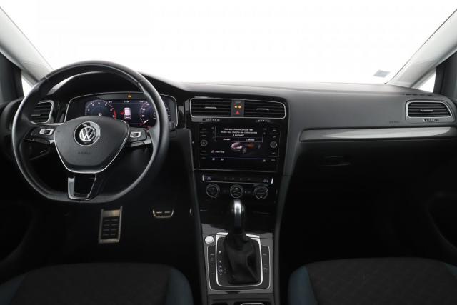 Volkswagen Golf image 8