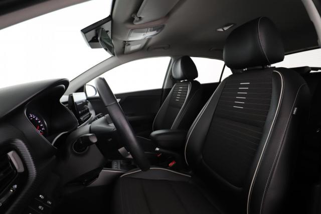 Kia Rio image 5