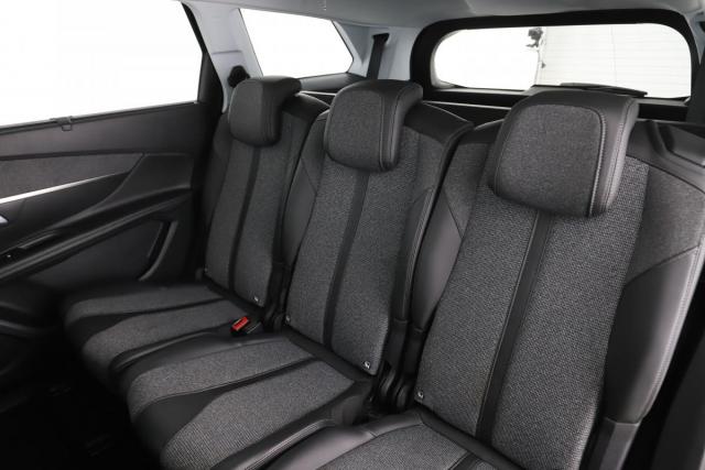 Peugeot 5008 image 6